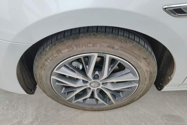 Used BYD Qin PLUS 2021 EV 500KM Luxury Model Left Front Wheel Hub