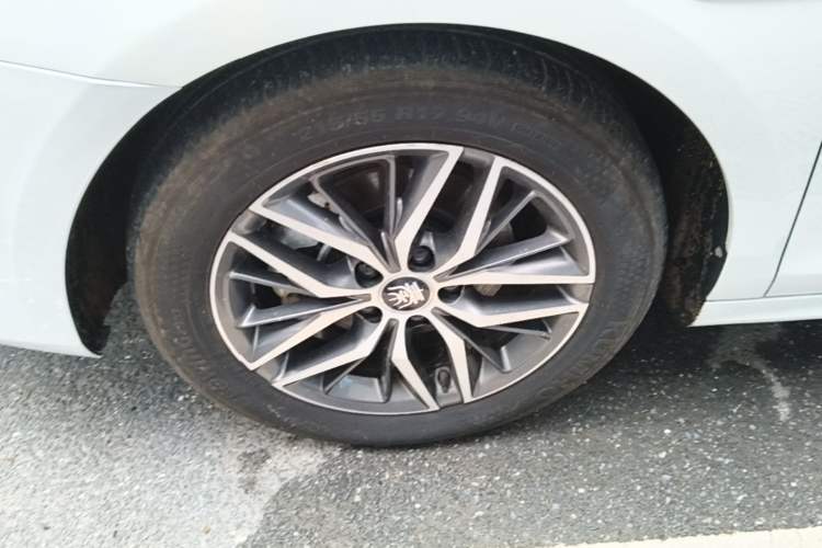 Used BYD Qin PLUS 2021 EV 400KM Luxury Model Left Front Wheel Hub
