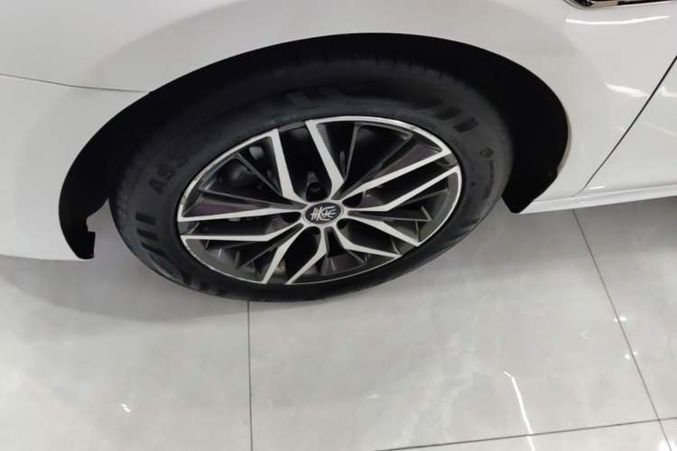 Used BYD Qin PLUS 2021 EV 400KM Luxury Model Left Front Wheel Hub