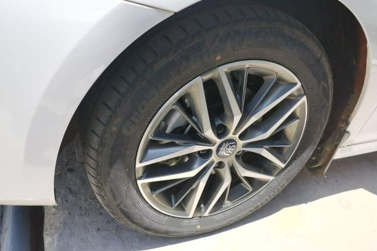 Used BYD Qin PLUS 2021 EV 500KM Luxury Model Left Front Wheel Hub