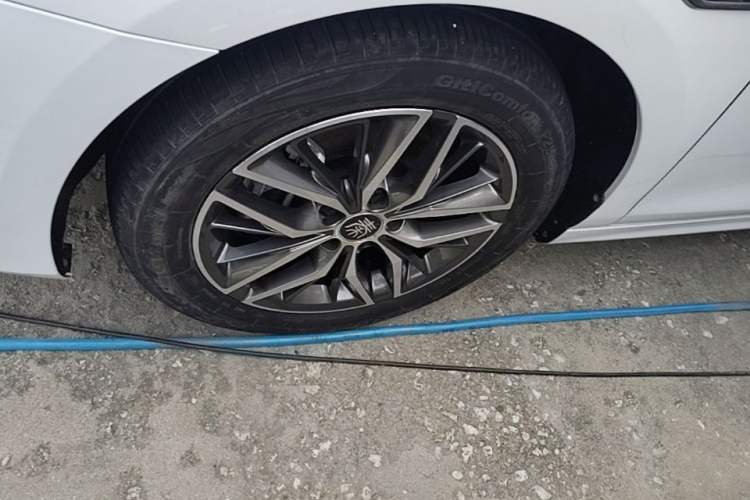 Used BYD Qin PLUS 2021 EV 500KM Luxury Model Left Front Wheel Hub