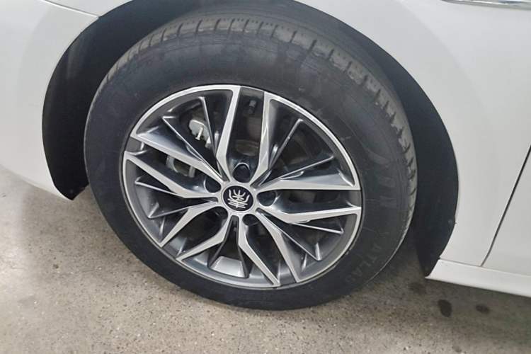 Used BYD Qin PLUS 2021 EV 500KM Luxury Model Left Front Wheel Hub