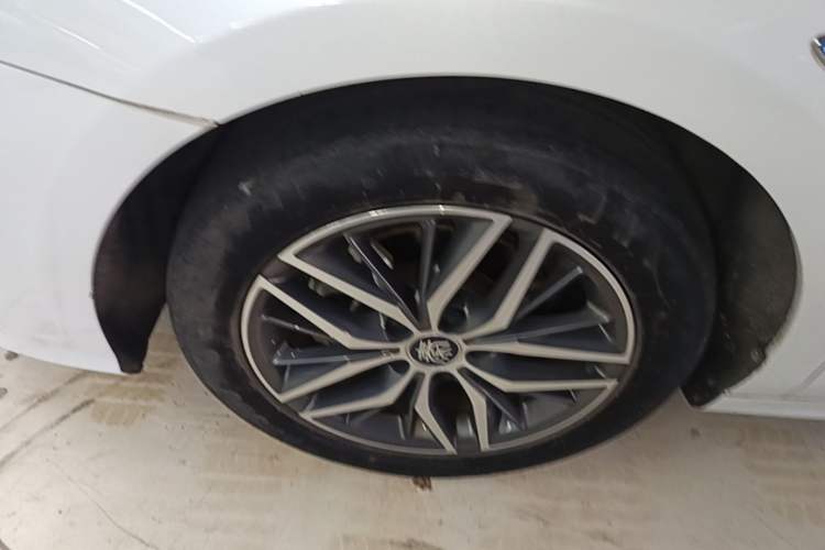 Used BYD Qin PLUS 2021 DM-i 55KM Flagship Model Left Front Wheel Hub