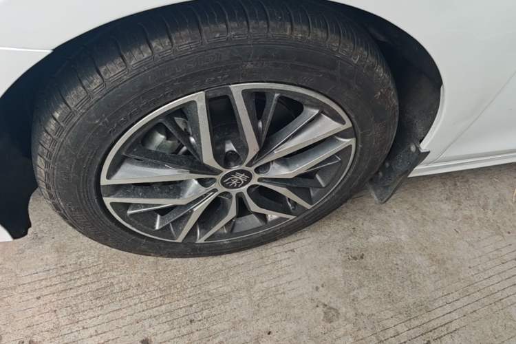 Used BYD Qin PLUS 2021 DM-i 55KM Flagship Model Left Front Wheel Hub