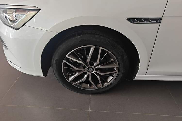 Used BYD Qin PLUS 2021 DM-i 120KM Prestige Model Left Front Wheel Hub