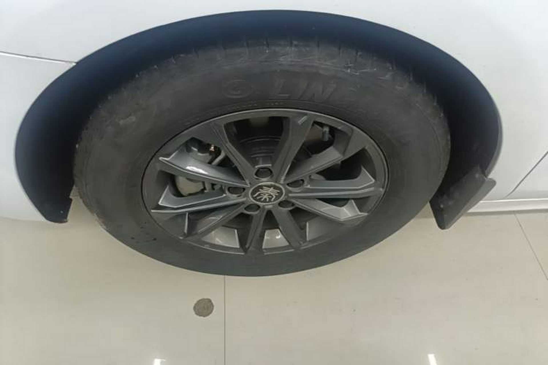 Used BYD Qin PLUS 2021 EV 420KM Commuter Edition Left Front Wheel Hub