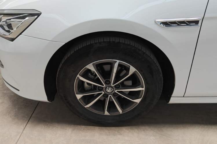 Used BYD Qin PLUS 2021 DM-i 55KM Prestige Model Left Front Wheel Hub