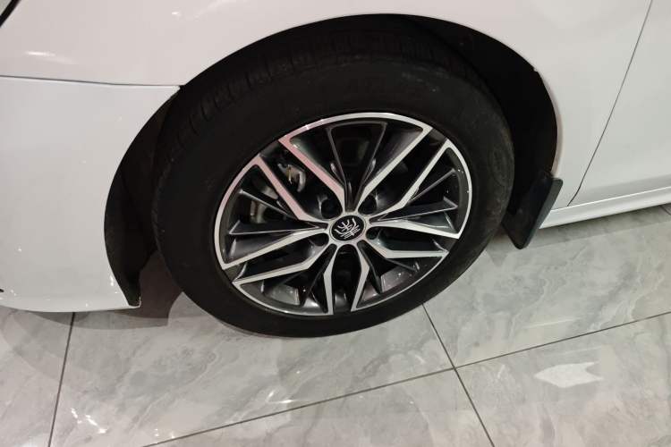 Used BYD Qin PLUS 2021 DM-i 55KM Flagship Model Left Front Wheel Hub