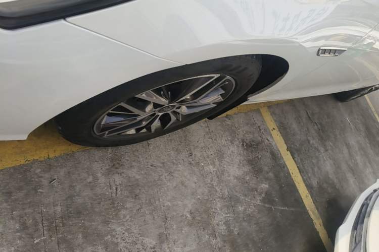Used BYD Qin PLUS 2021 DM-i 55KM Flagship Model Left Front Wheel Hub
