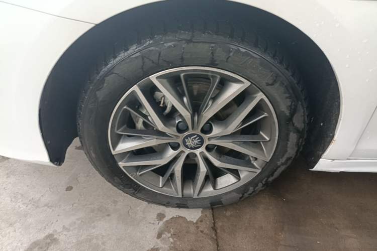 Used BYD Qin PLUS 2021 DM-i 55KM Flagship Model Left Front Wheel Hub