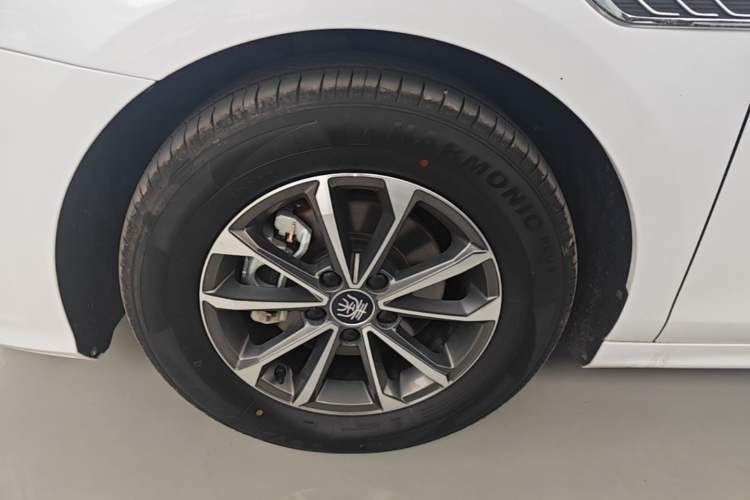 Used BYD Qin PLUS 2021 DM-i 55KM Prestige Model Left Front Wheel Hub