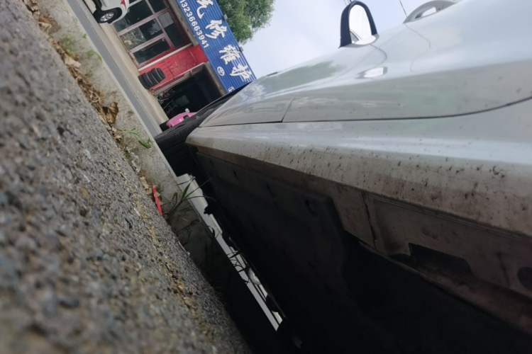 Used BYD Qin PLUS 2021 EV 400KM Leading Comfort Edition Left Side Sill