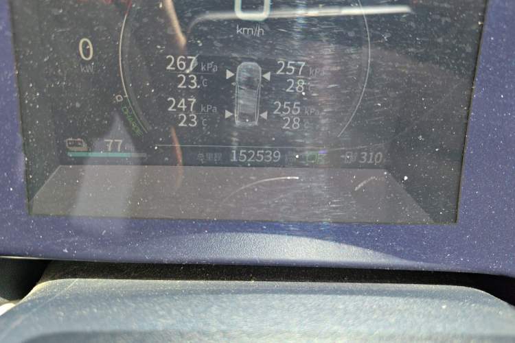 Used BYD Qin PLUS 2021 EV 400KM Luxury Model Odometer Close Up