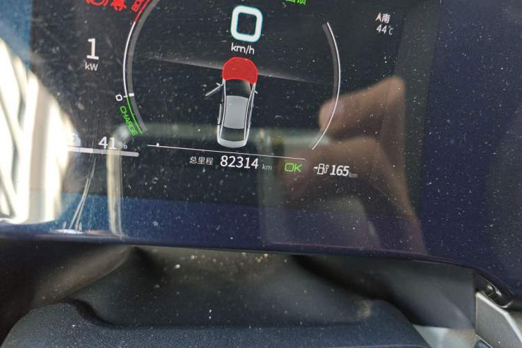 Used BYD Qin PLUS 2021 EV 400KM Luxury Model Odometer Close Up