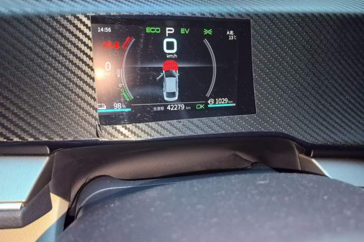 Used BYD Qin PLUS 2021 DM-i 55KM Flagship Model Odometer Close Up