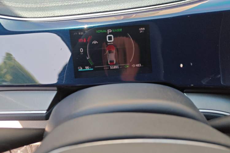 Used BYD Qin PLUS 2021 EV 500KM Premium Model Odometer Close Up