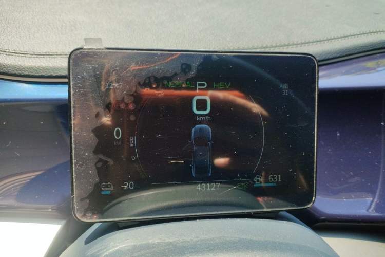 Used BYD Qin PLUS 2021 DM-i 55KM Flagship Model Odometer Close Up