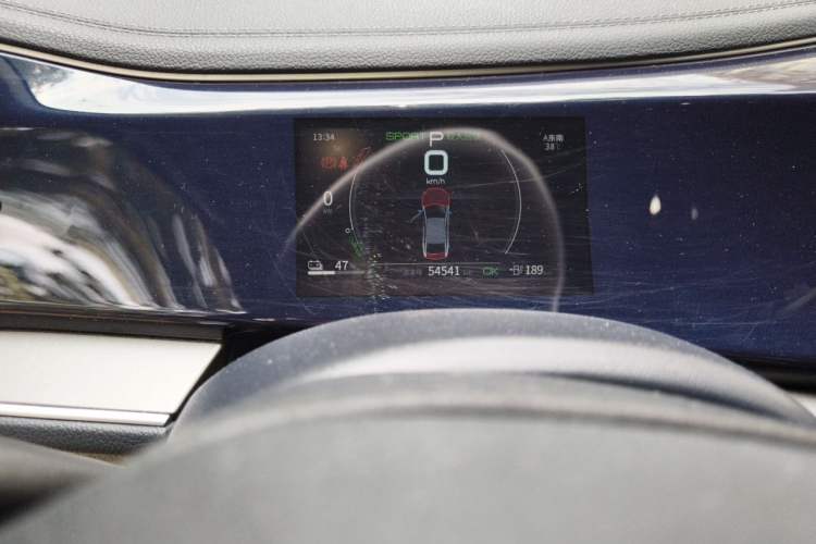 Used BYD Qin PLUS 2021 EV 400KM Luxury Model Odometer Close Up