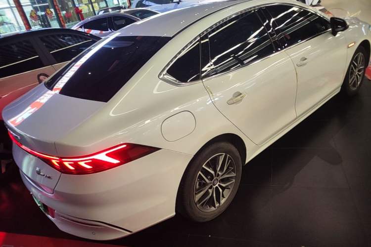 Used BYD Qin PLUS 2021 EV 400KM Luxury Model Rear Right 45 Deg