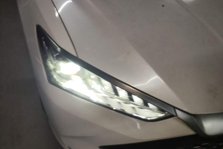 Used BYD Qin PLUS 2021 DM-i 55KM Prestige Model Right Front Headlight