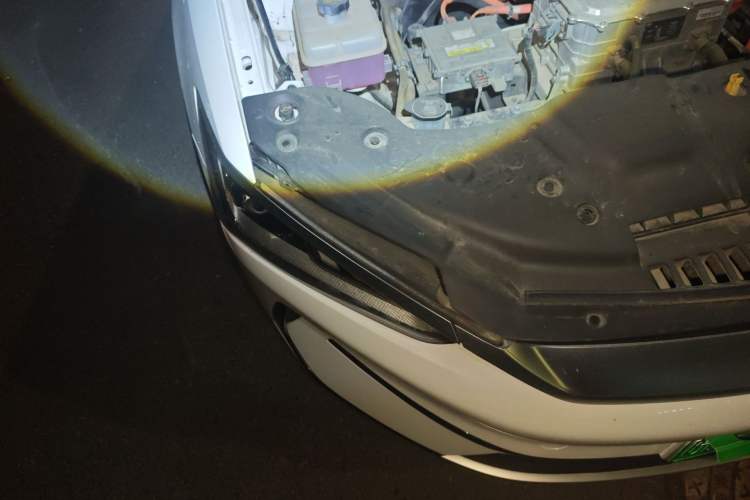 Used BYD Qin PLUS 2021 EV 400KM Leading Comfort Edition Right Front Headlight