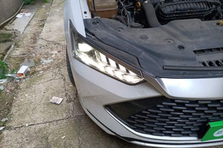 Used BYD Qin PLUS 2021 DM-i 55KM Prestige Model Right Front Headlight
