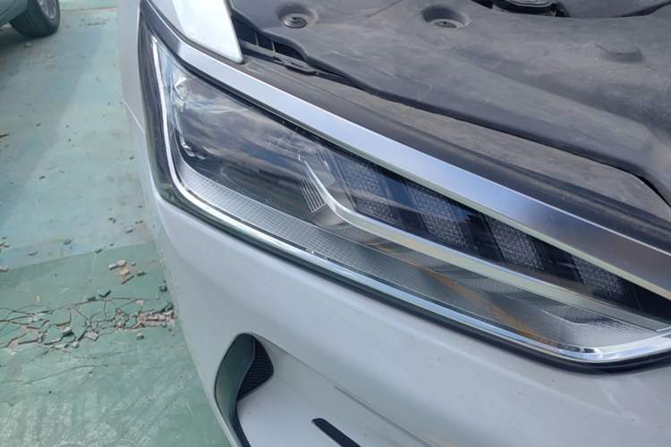 Used BYD Qin PLUS 2021 EV 500KM Premium Model Right Front Headlight