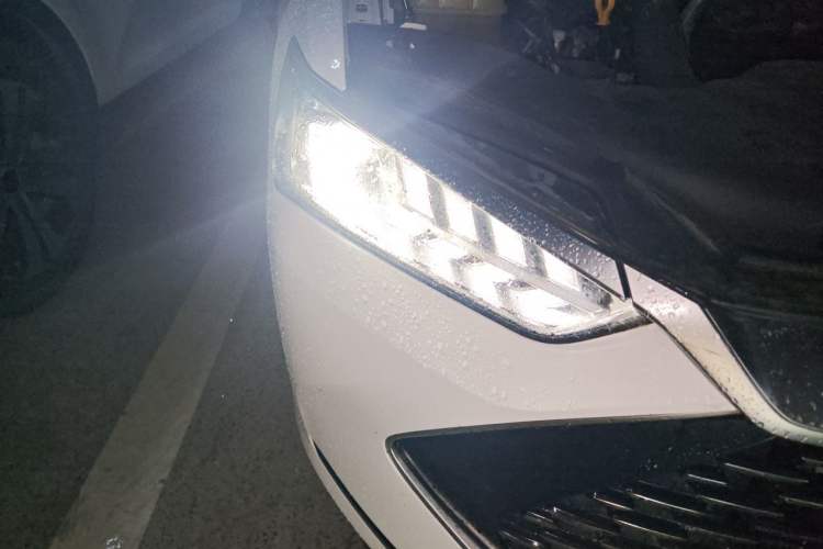 Used BYD Qin PLUS 2021 DM-i 55KM Flagship Model Right Front Headlight