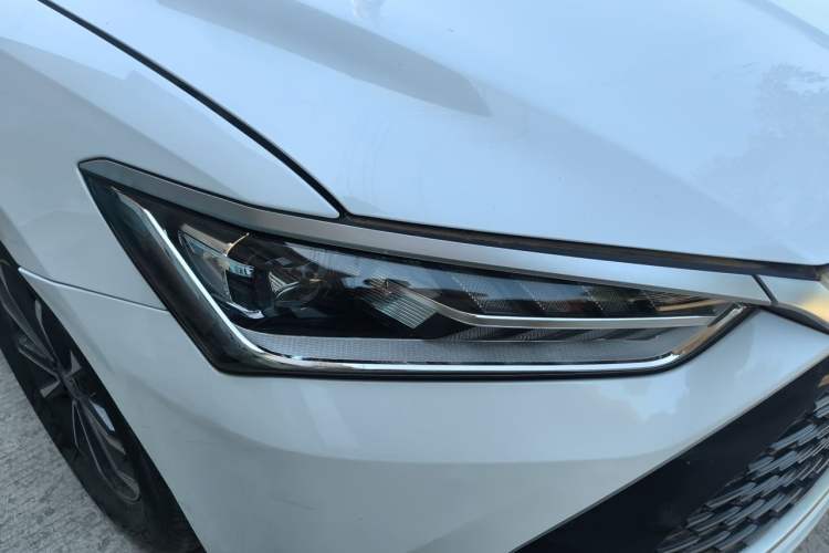 Used BYD Qin PLUS 2021 DM-i 55KM Prestige Model Right Front Headlight