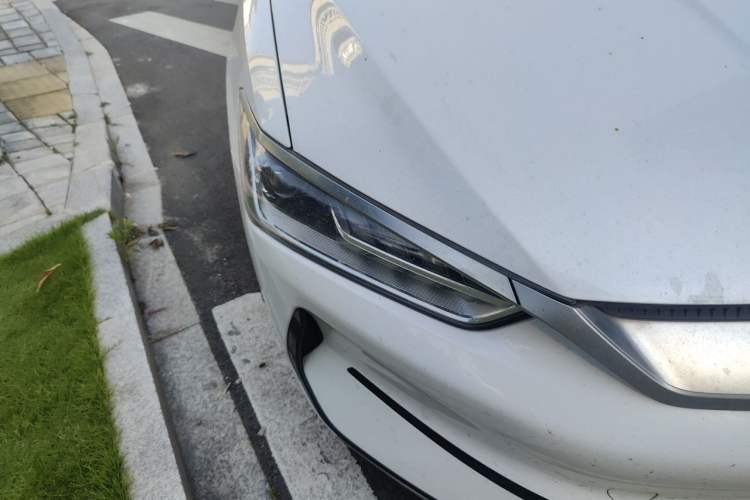 Used BYD Qin PLUS 2021 EV 500KM Luxury Model Right Front Headlight