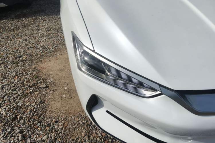 Used BYD Qin PLUS 2021 EV 400KM Leading Comfort Edition Right Front Headlight