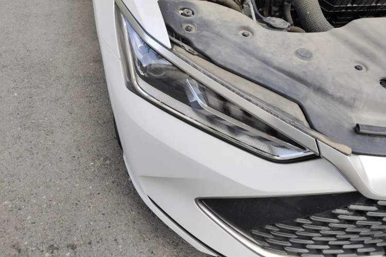 Used BYD Qin PLUS 2021 DM-i 120KM Prestige Model Right Front Headlight