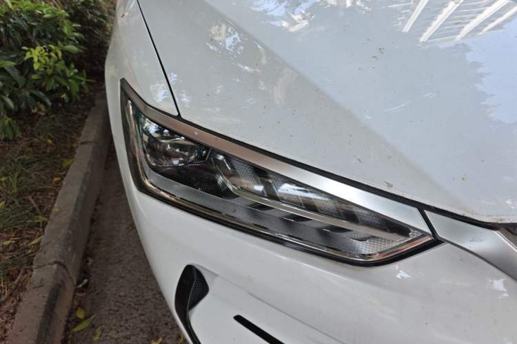 Used BYD Qin PLUS 2021 EV 400KM Luxury Model Right Front Headlight