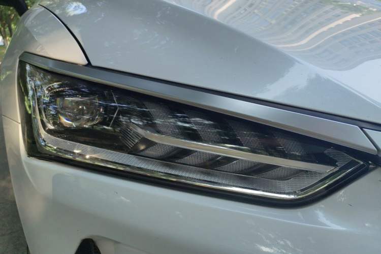 Used BYD Qin PLUS 2021 EV 500KM Luxury Model Right Front Headlight