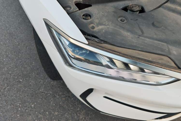 Used BYD Qin PLUS 2021 EV 500KM Luxury Model Right Front Headlight