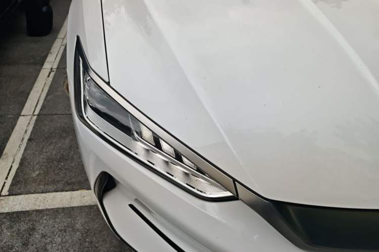Used BYD Qin PLUS 2021 EV 500KM Luxury Model Right Front Headlight