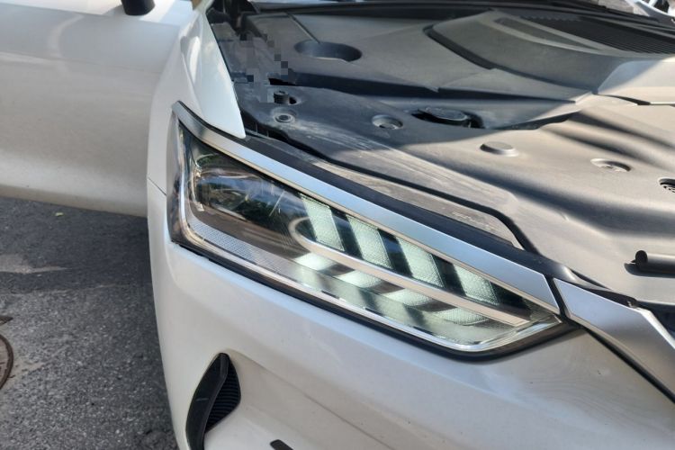 Used BYD Qin PLUS 2021 EV 500KM Premium Model Right Front Headlight