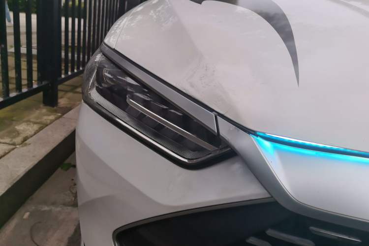 Used BYD Qin PLUS 2021 DM-i 55KM Prestige Model Right Front Headlight