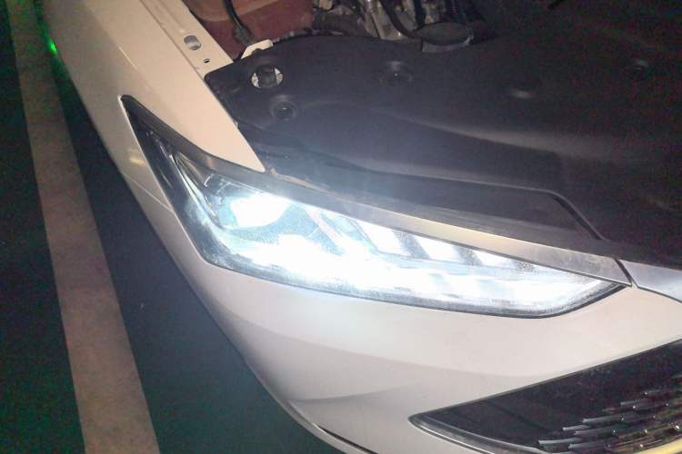 Used BYD Qin PLUS 2021 DM-i 55KM Flagship Model Right Front Headlight