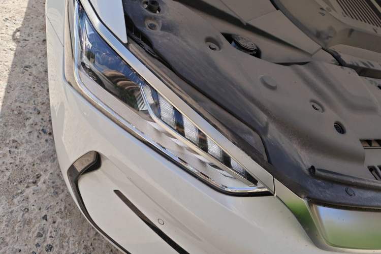 Used BYD Qin PLUS 2021 EV 500KM Premium Model Right Front Headlight