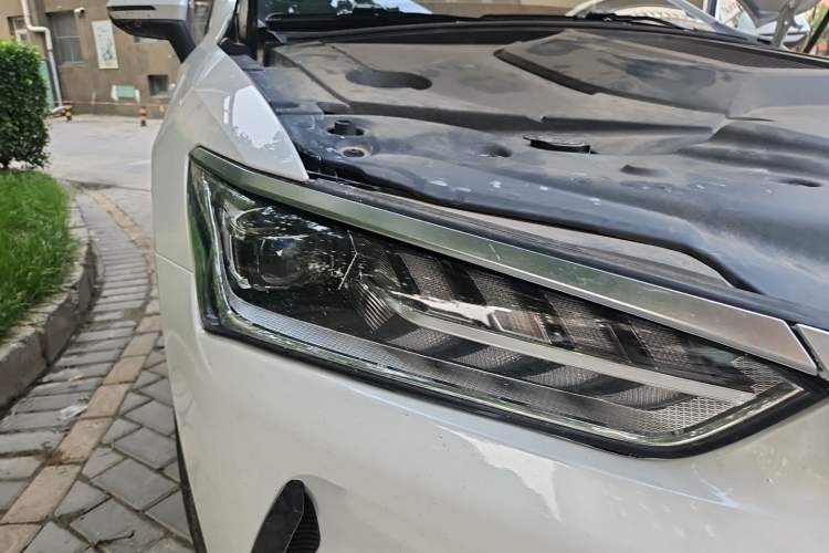 Used BYD Qin PLUS 2021 EV 500KM Luxury Model Right Front Headlight