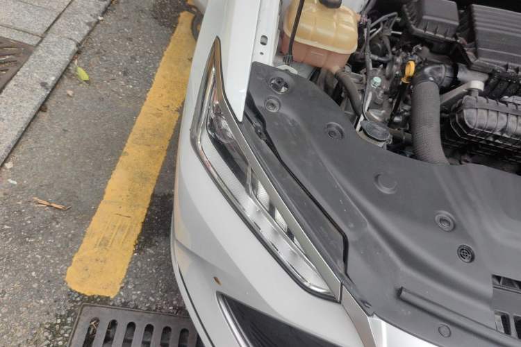 Used BYD Qin PLUS 2021 DM-i 120KM Prestige Model Right Front Headlight