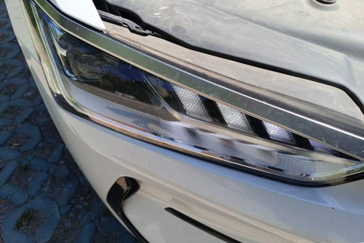 Used BYD Qin PLUS 2021 EV 400KM Leading Comfort Edition Right Front Headlight