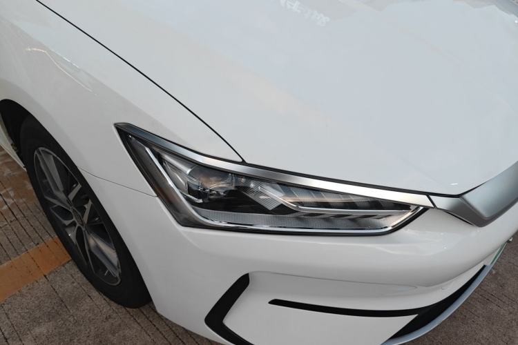 Used BYD Qin PLUS 2021 EV 500KM Luxury Model Right Front Headlight
