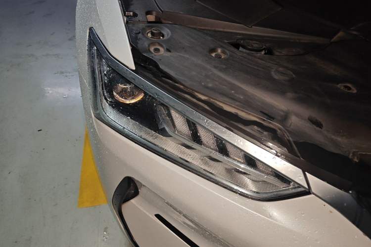 Used BYD Qin PLUS 2021 EV 500KM Luxury Model Right Front Headlight