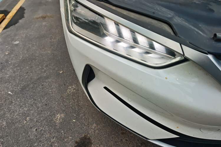 Used BYD Qin PLUS 2021 EV 500KM Premium Model Right Front Headlight