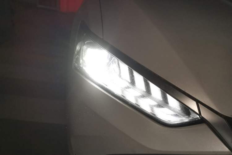 Used BYD Qin PLUS 2021 DM-i 55KM Flagship Model Right Front Headlight