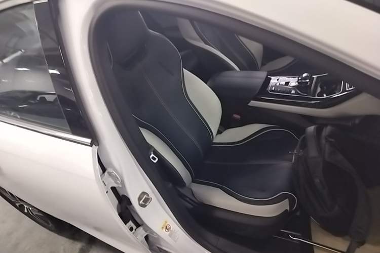 Used BYD Qin PLUS 2021 DM-i 120KM Prestige Model Right Front Seat