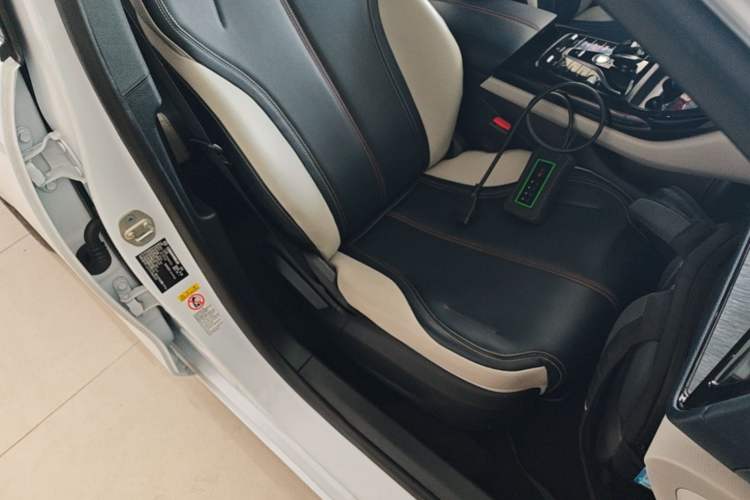 Used BYD Qin PLUS 2021 DM-i 55KM Prestige Model Right Front Seat