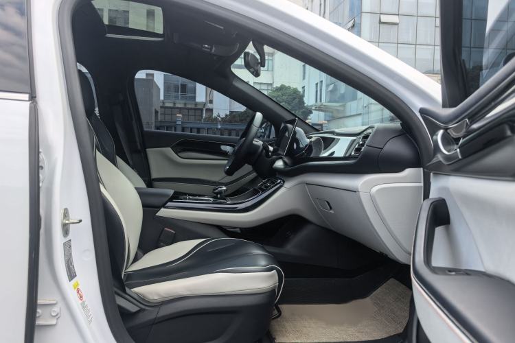 Used BYD Qin PLUS 2021 DM-i 55KM Flagship Model Right Front Seat